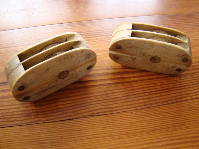 A superb pair of large 19th century Whalebone double Blocks — image 2